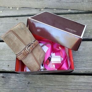 Vintage 90s y2k Coach British Tan Suede Leather Square Wristlet Mini Clutch